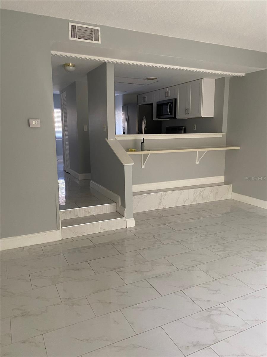 SUNBROOK CONDO PH 01 - Residential Lease