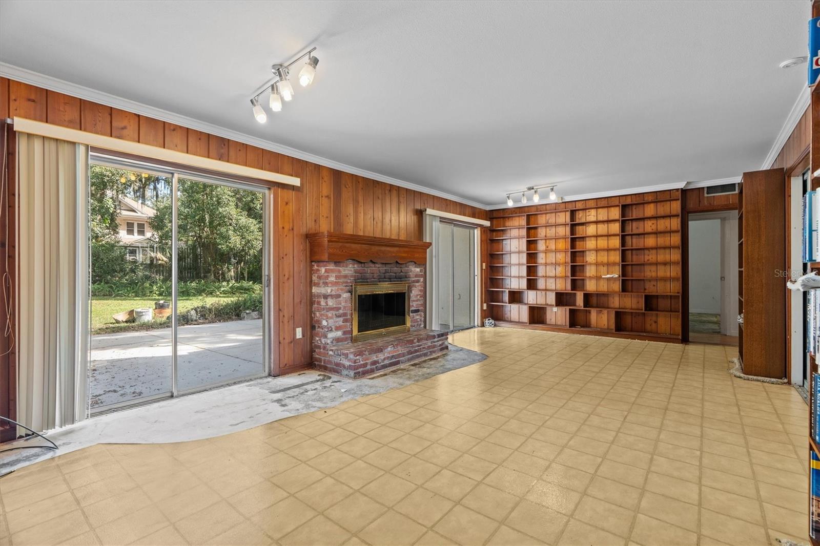 LOCHLEVEN SUB - Residential