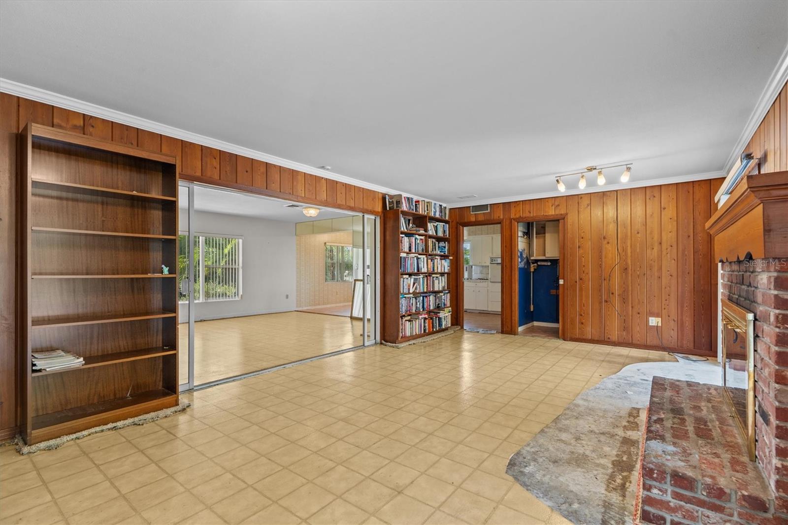 LOCHLEVEN SUB - Residential