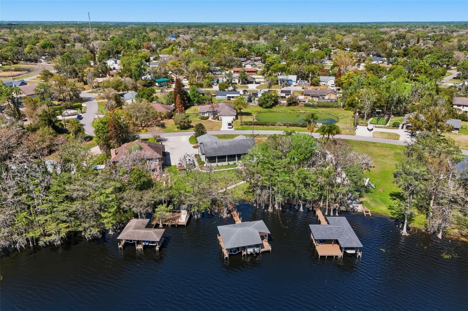 LAKE MILLS SHORES - Residential