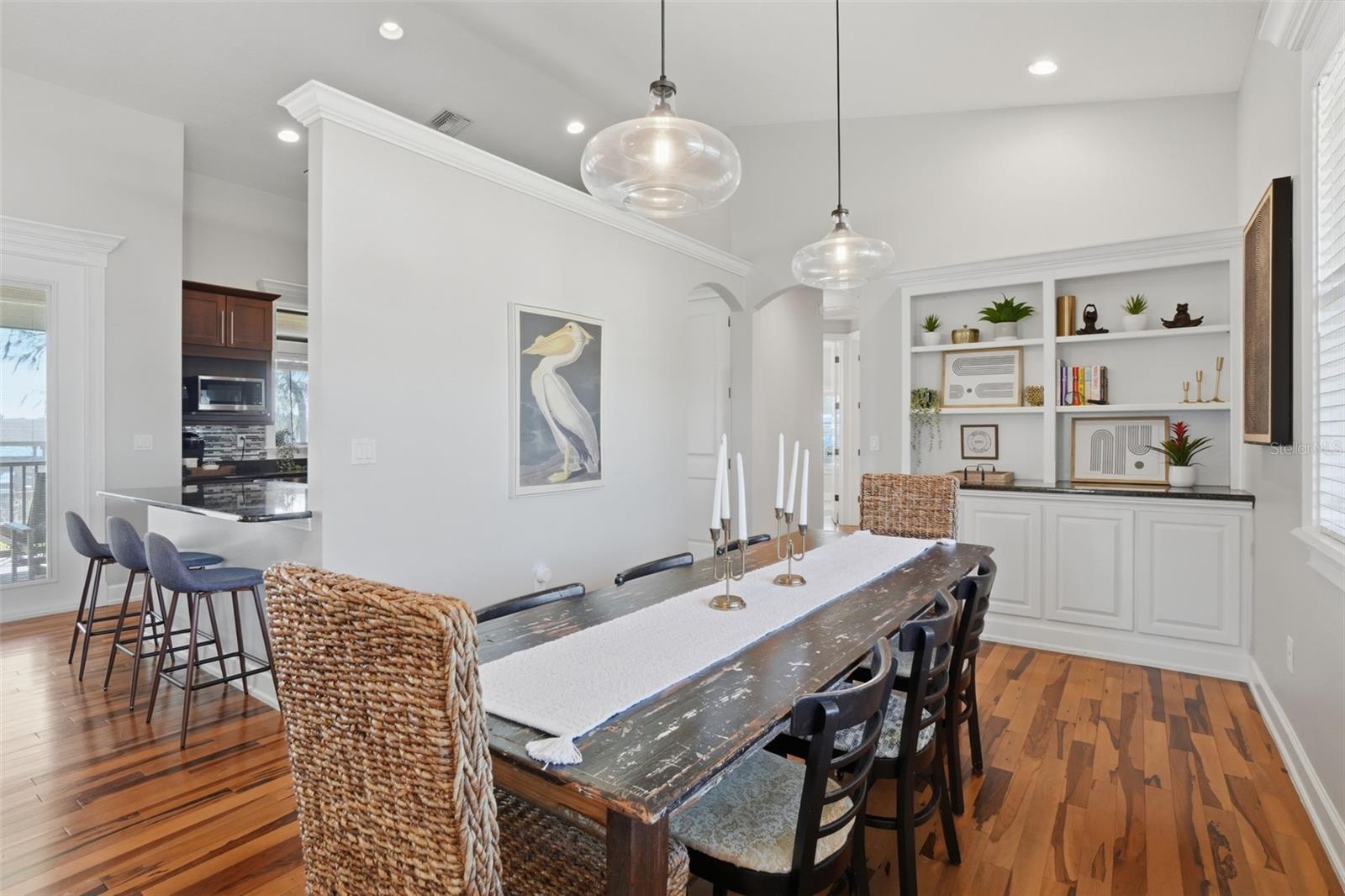 LAKE MILLS SHORES - Residential