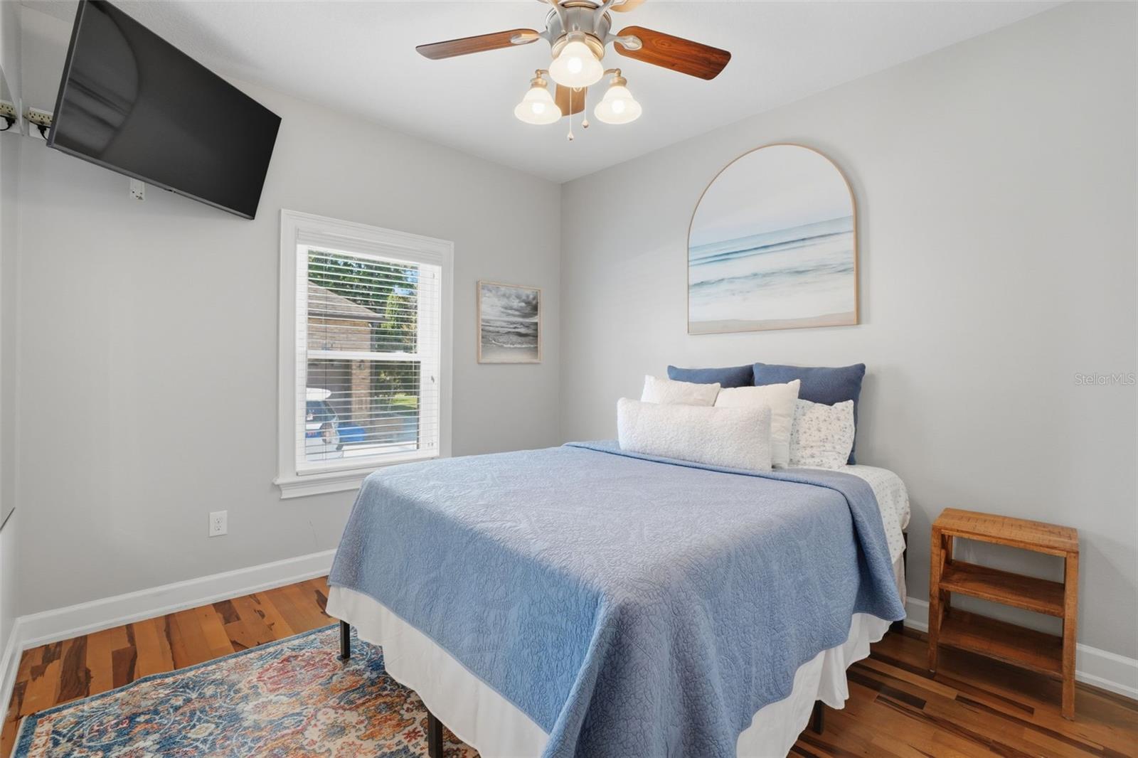 LAKE MILLS SHORES - Residential