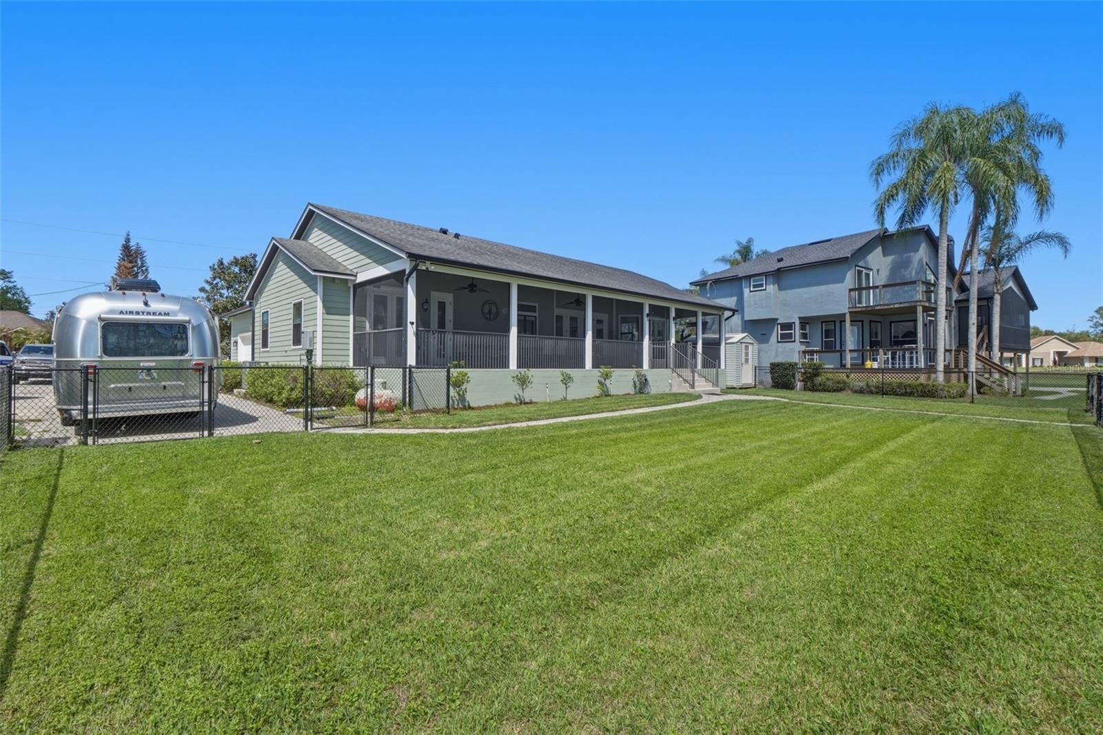 LAKE MILLS SHORES - Residential