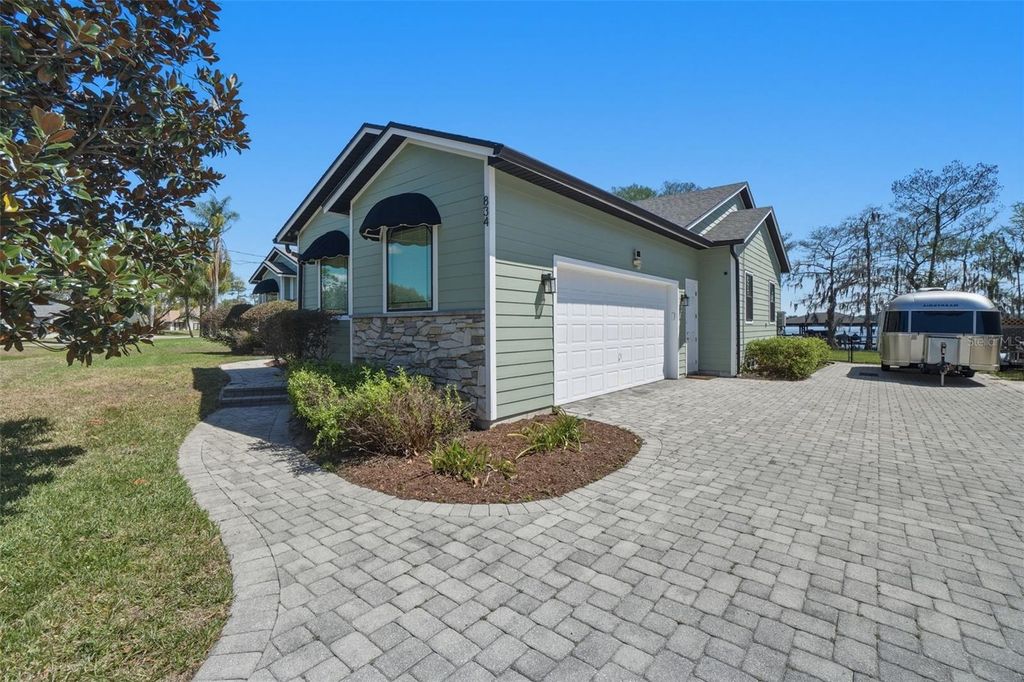 Photo of 834 Millshore Drive, Chuluota, FL 32766 (MLS # O6389855)