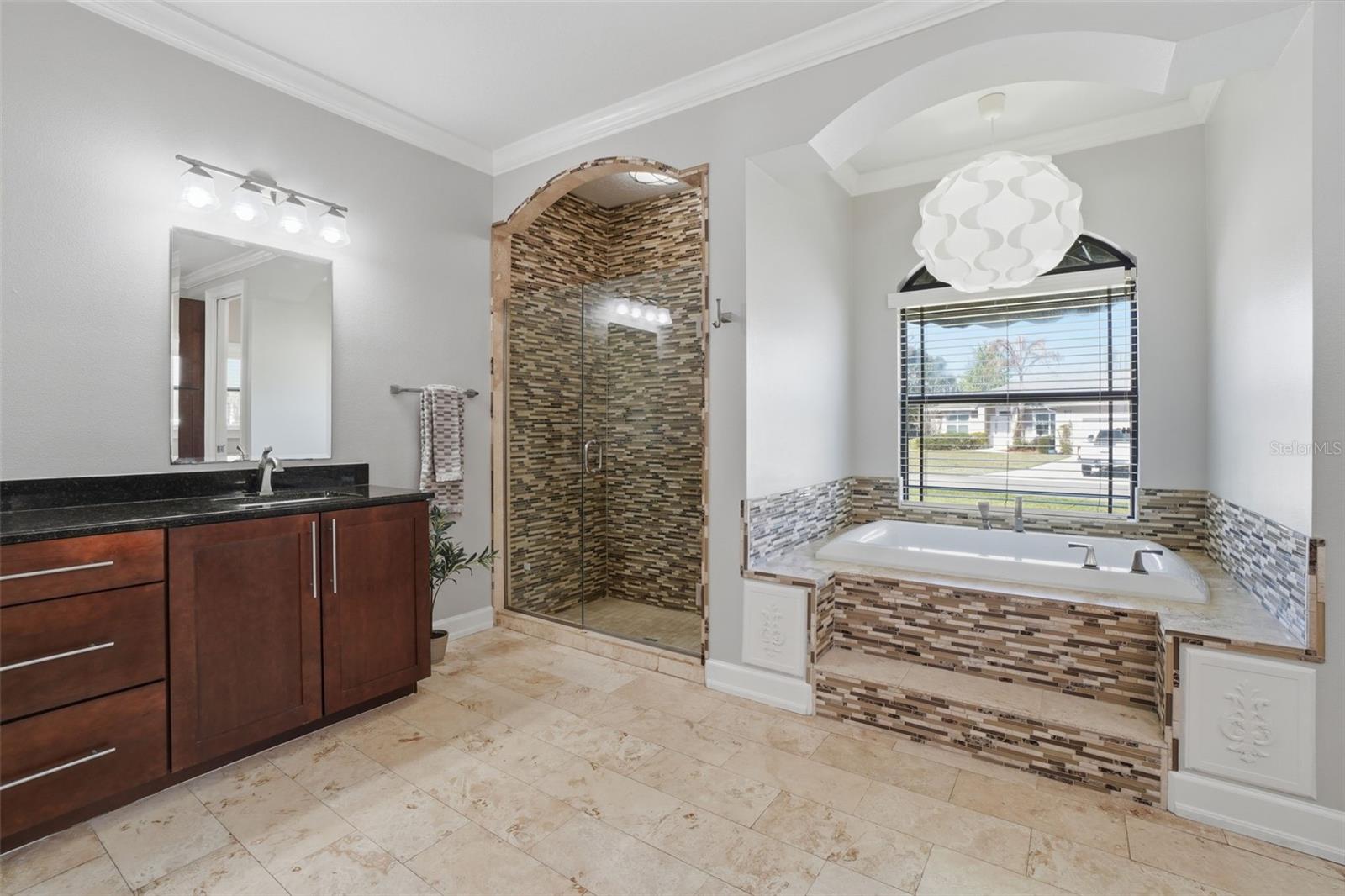 LAKE MILLS SHORES - Residential