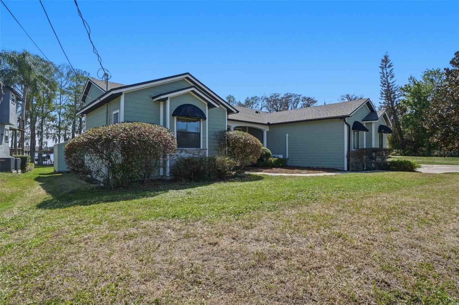 LAKE MILLS SHORES - Residential