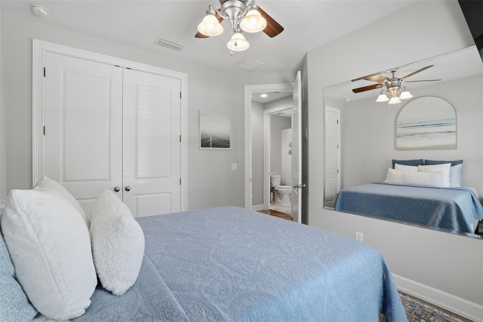 LAKE MILLS SHORES - Residential