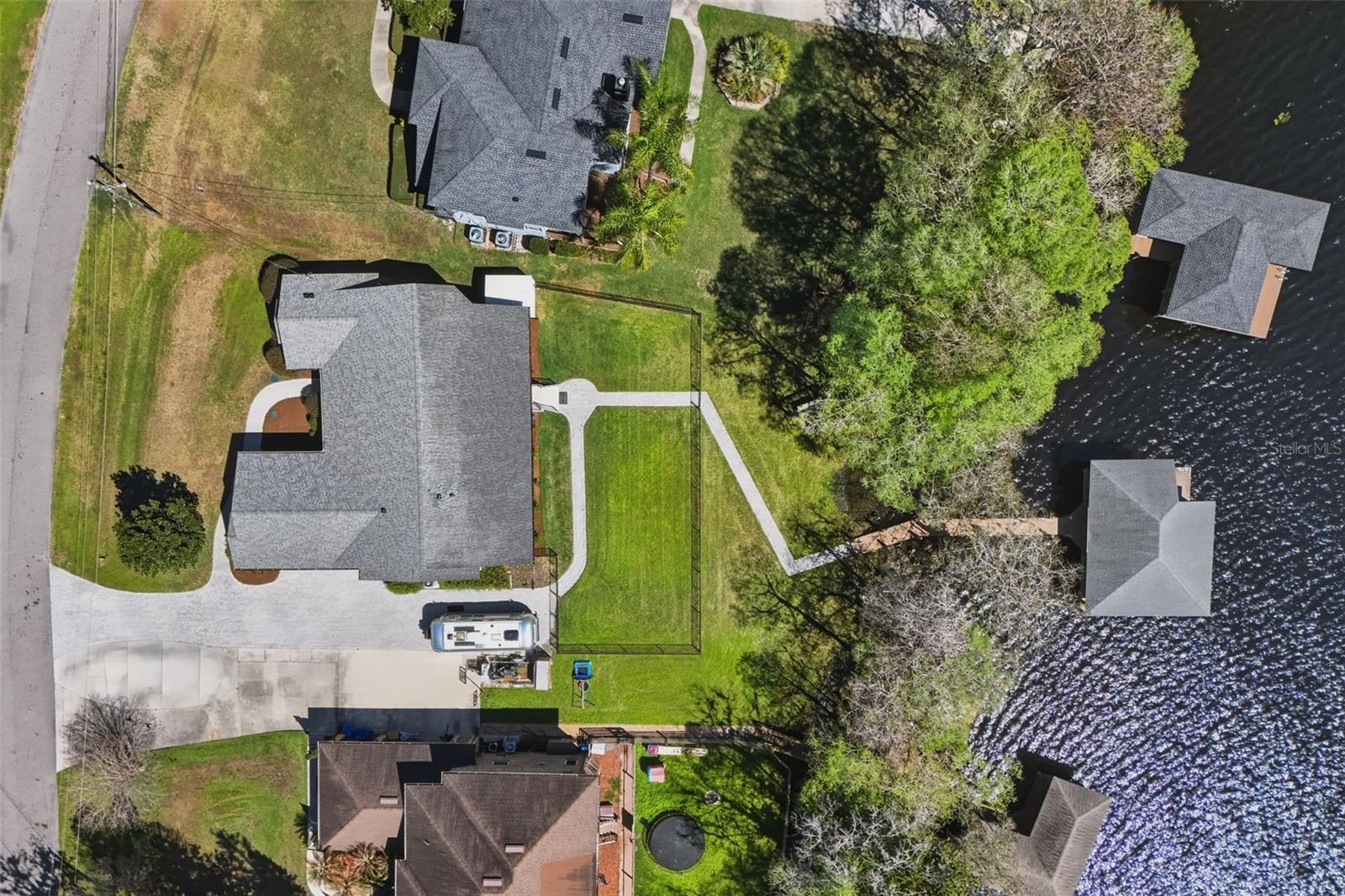 LAKE MILLS SHORES - Residential