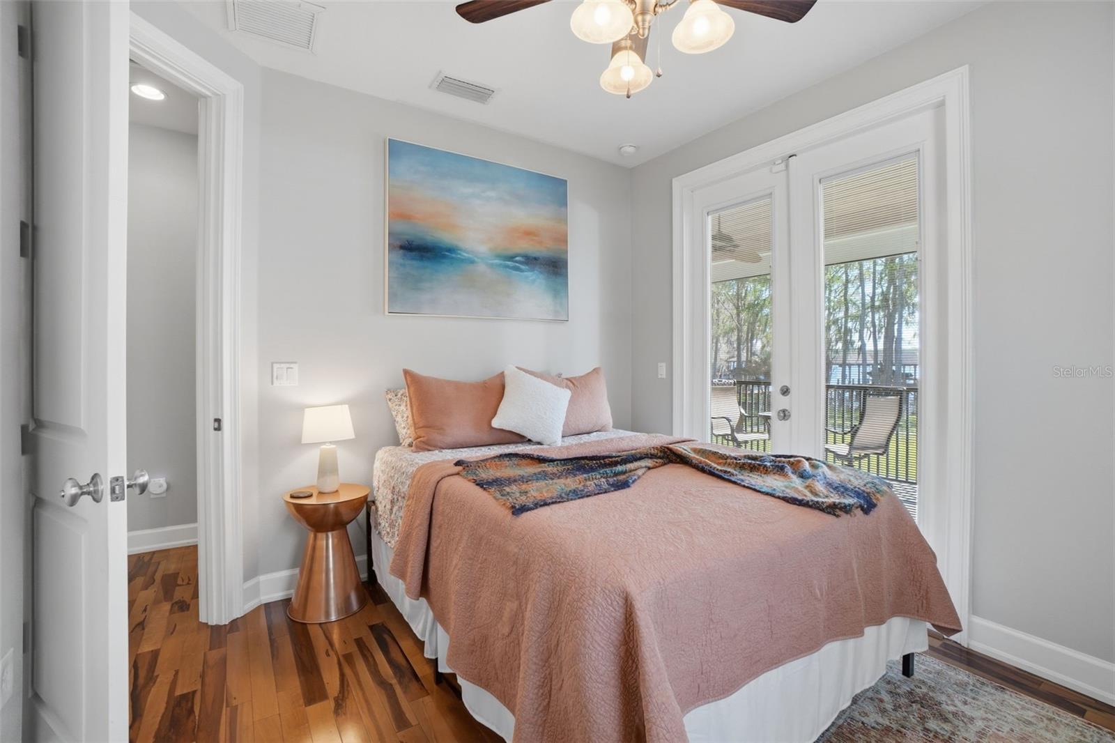 LAKE MILLS SHORES - Residential