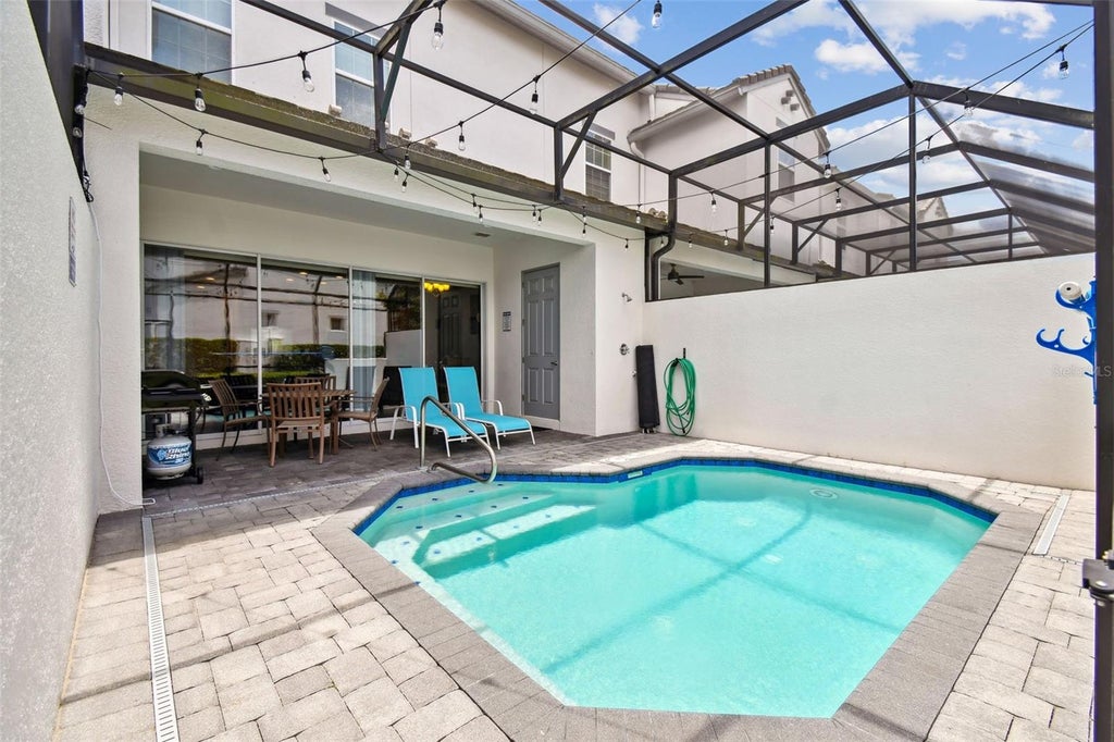 Photo of 309 Captiva Drive, Davenport, FL 33896 (MLS # S5157182)