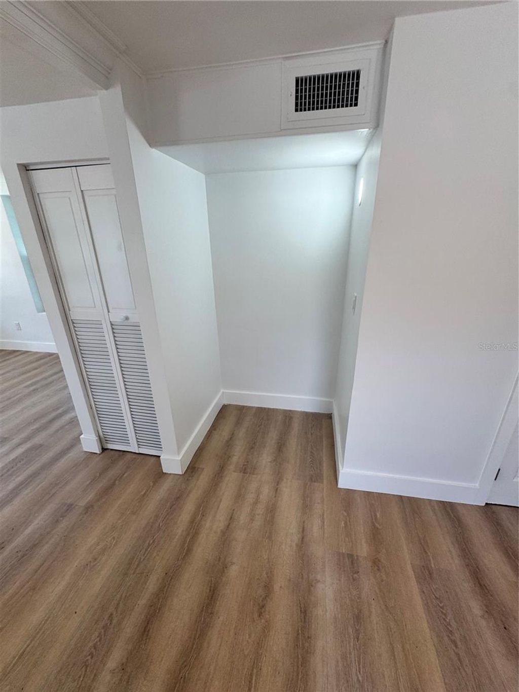 Photo of 309 E Woodward Avenue, Eustis, FL 32726 (MLS # O6415975)