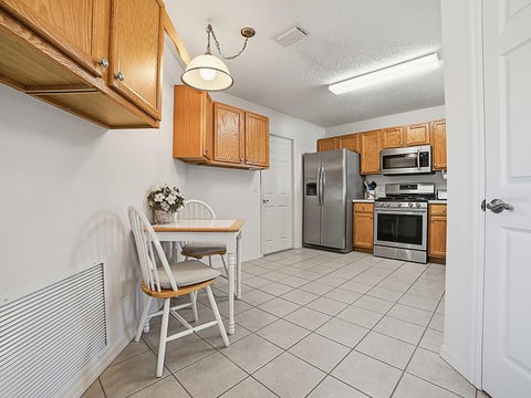 Tiny photo for 484 Aintree Lane, The Villages, FL 32162 (MLS # G5117857)