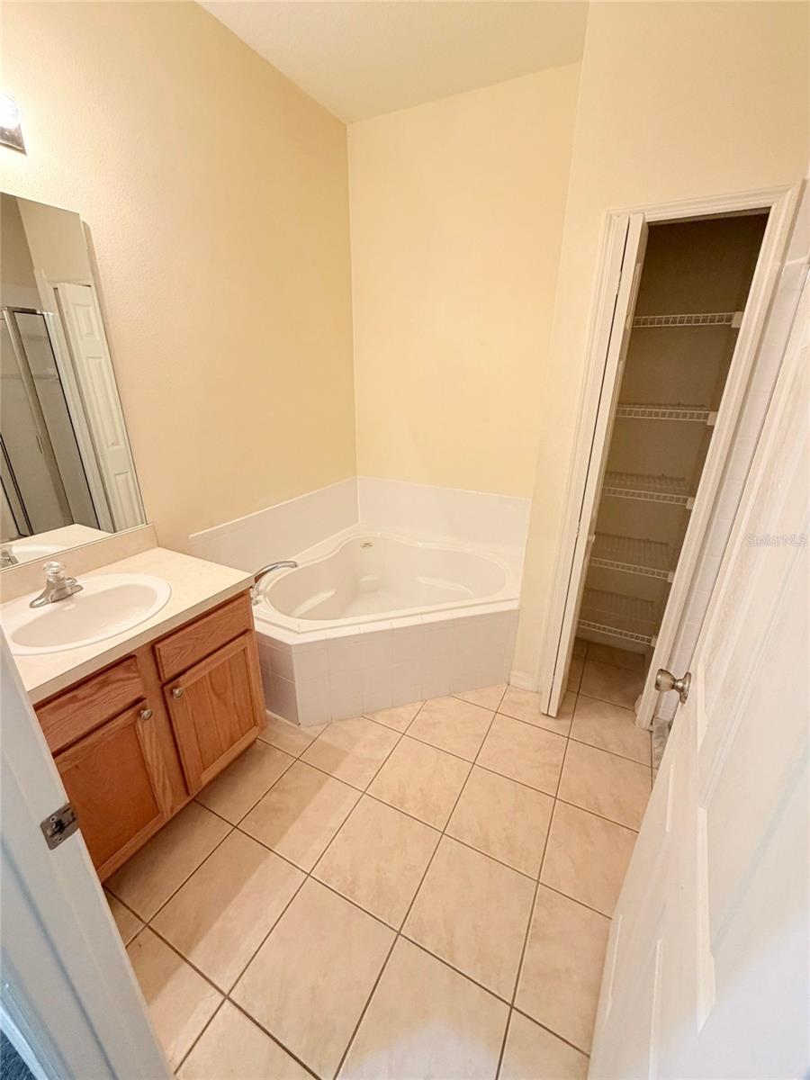 GLENBROOK SUB - Residential