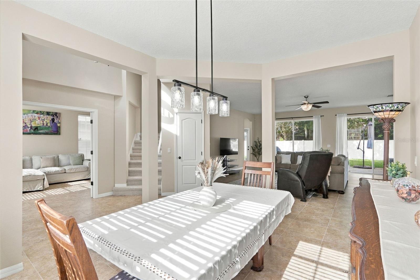 3293 RED ASH CIRCLE