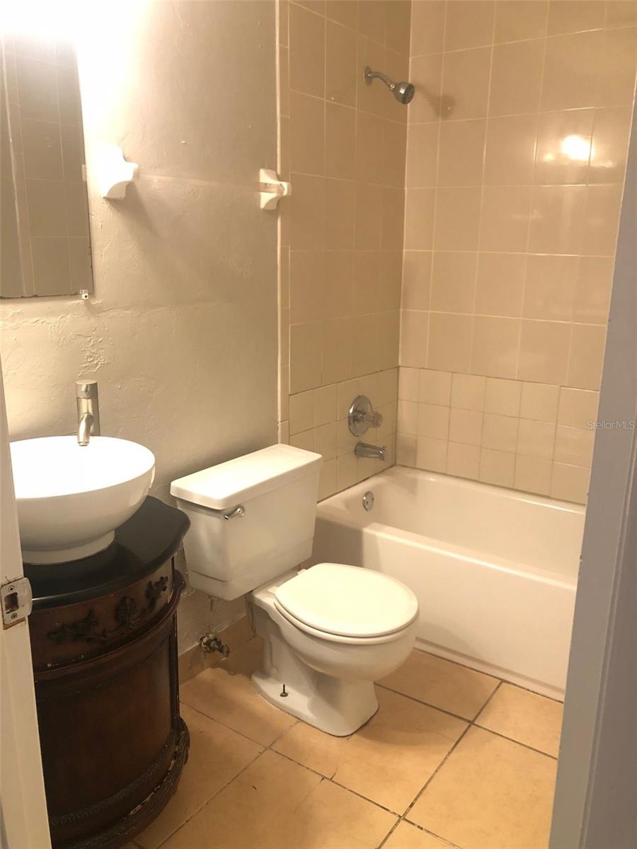 TOWER VILLAGE III - Residential Lease