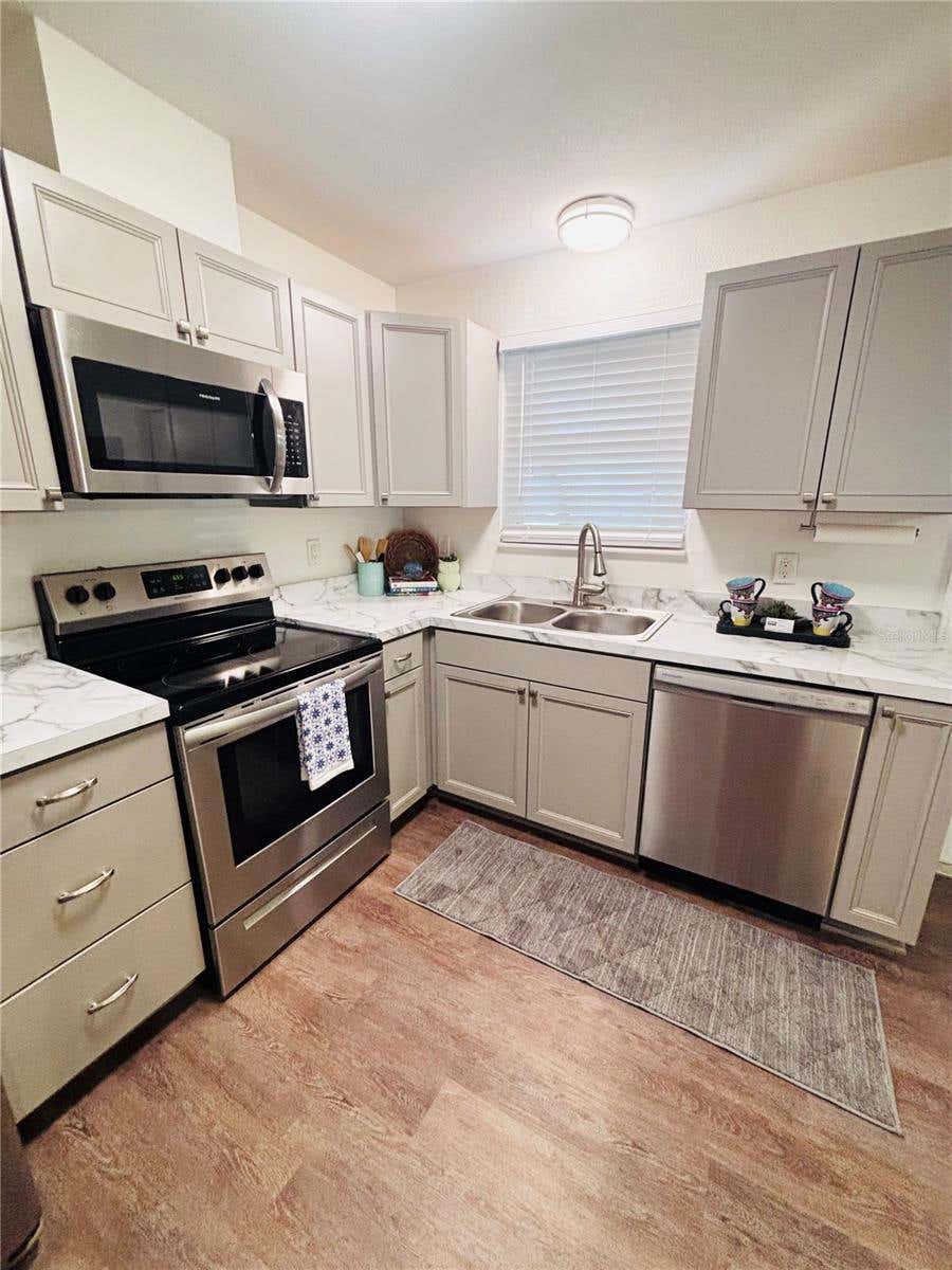 Photo of 185 Roosevelt Avenue, Brooksville, FL 34604 (MLS # TB8540019)