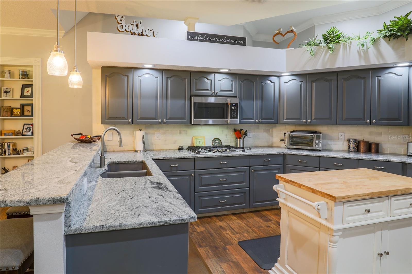 MOUNT DORA LANA - Residential