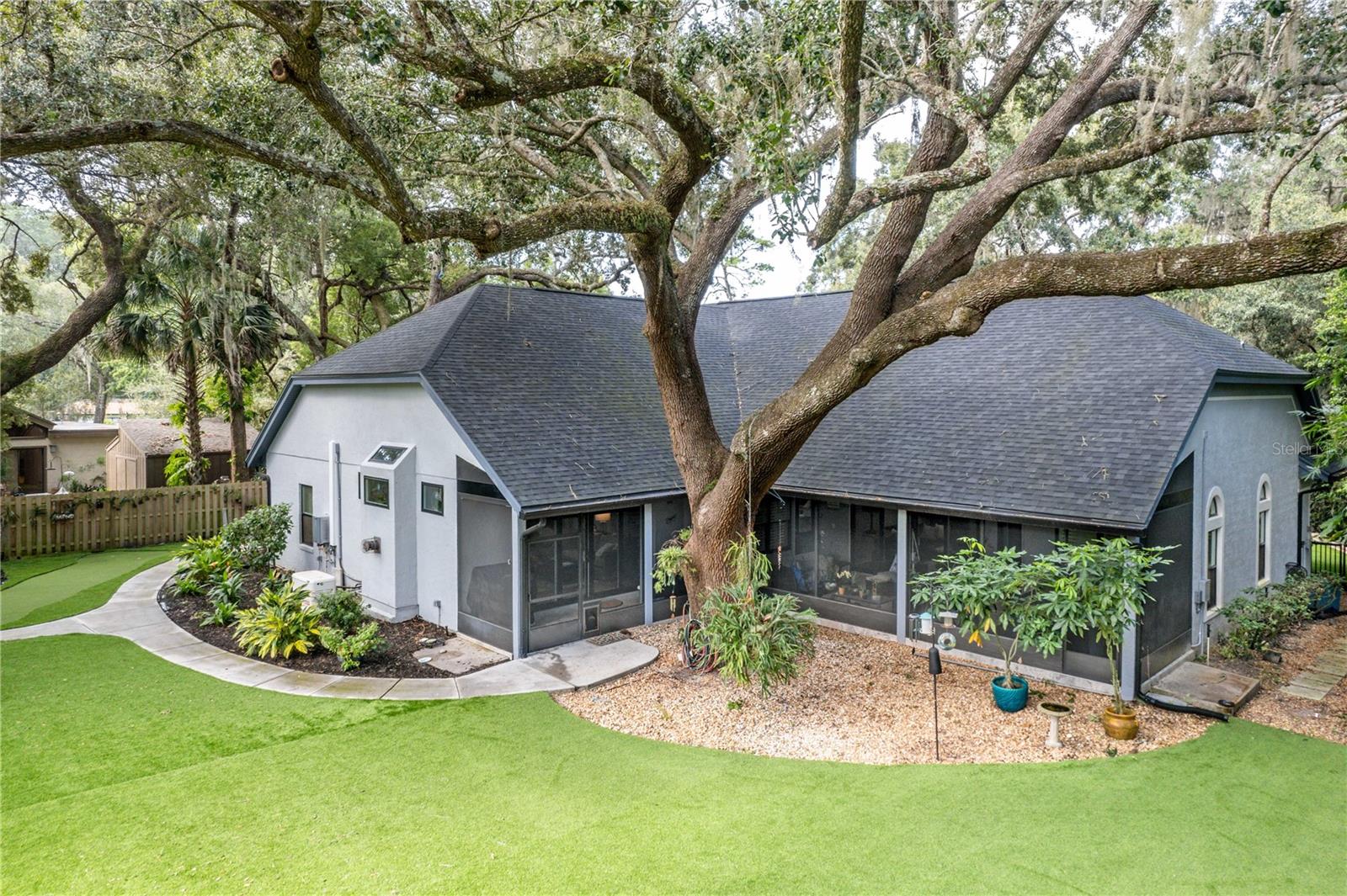 MOUNT DORA LANA - Residential