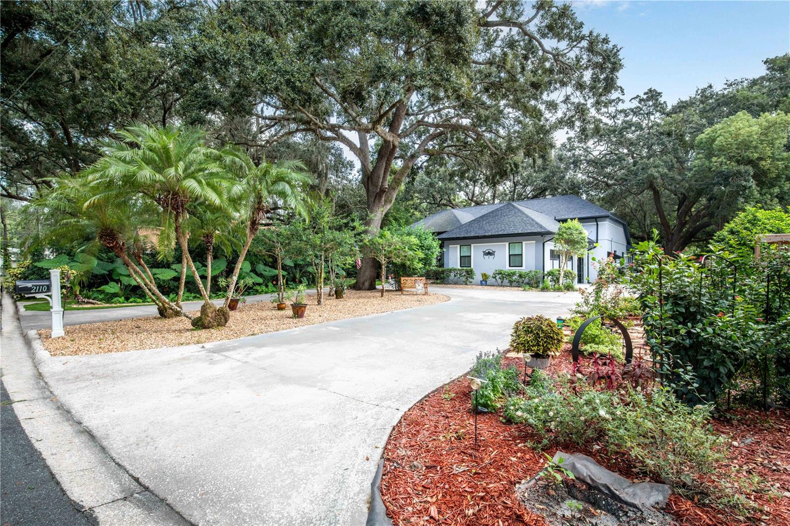 MOUNT DORA LANA - Residential
