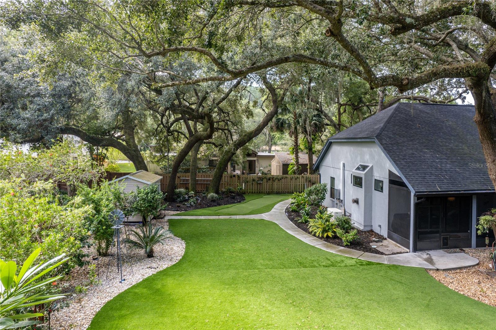 MOUNT DORA LANA - Residential