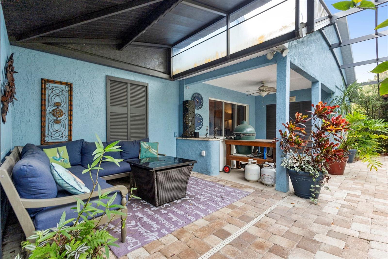 QUAIL HOLLOW ON RIVER - Residential