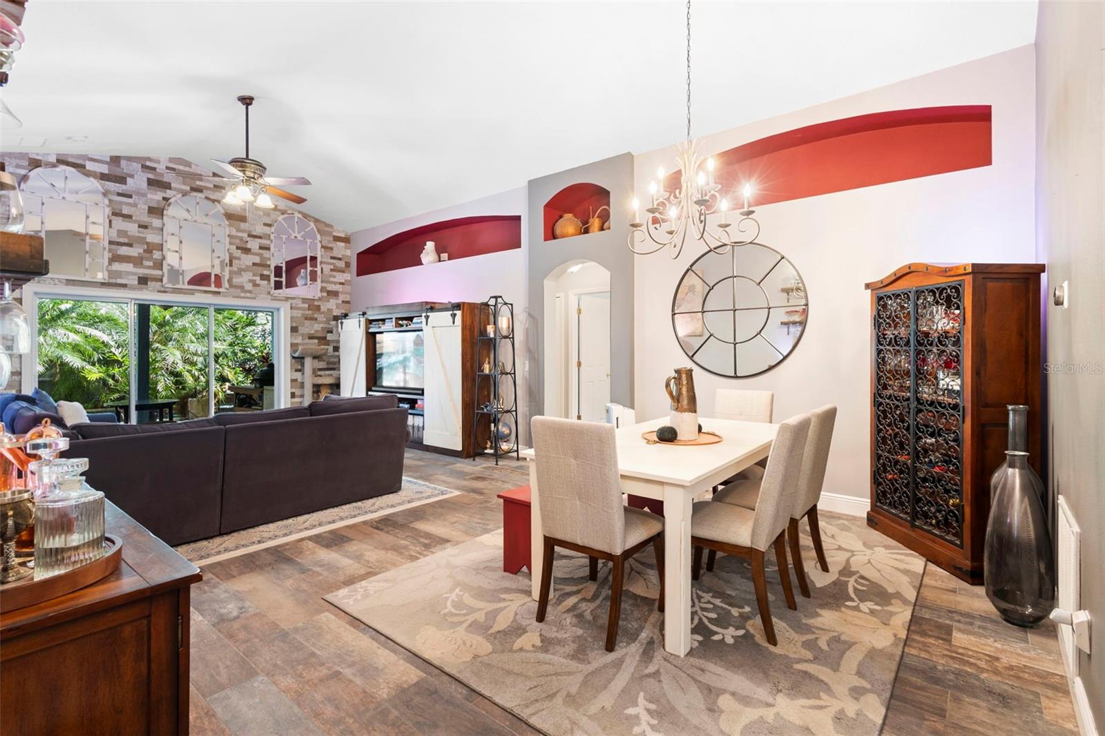 QUAIL HOLLOW ON RIVER - Residential