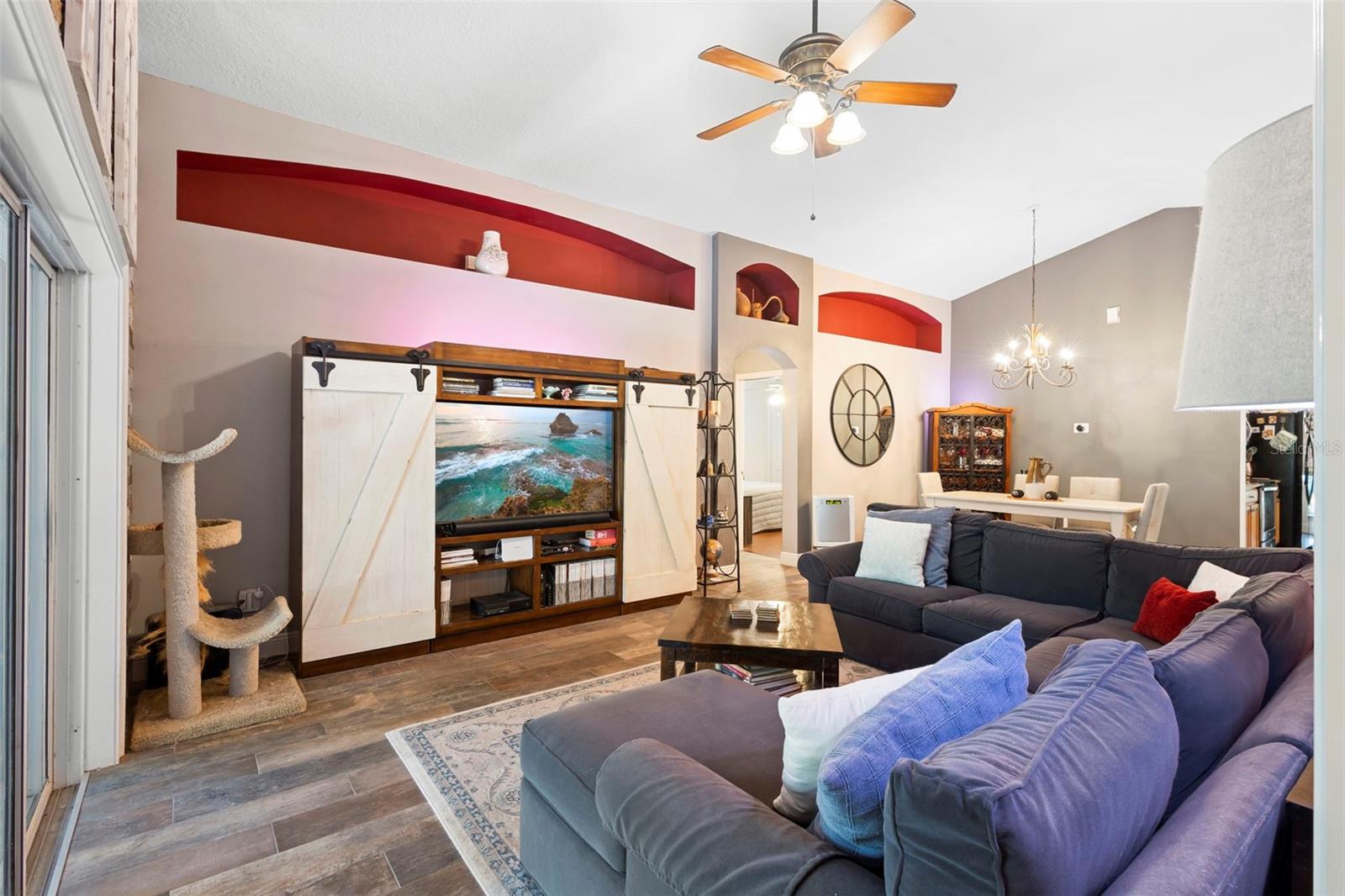 QUAIL HOLLOW ON RIVER - Residential