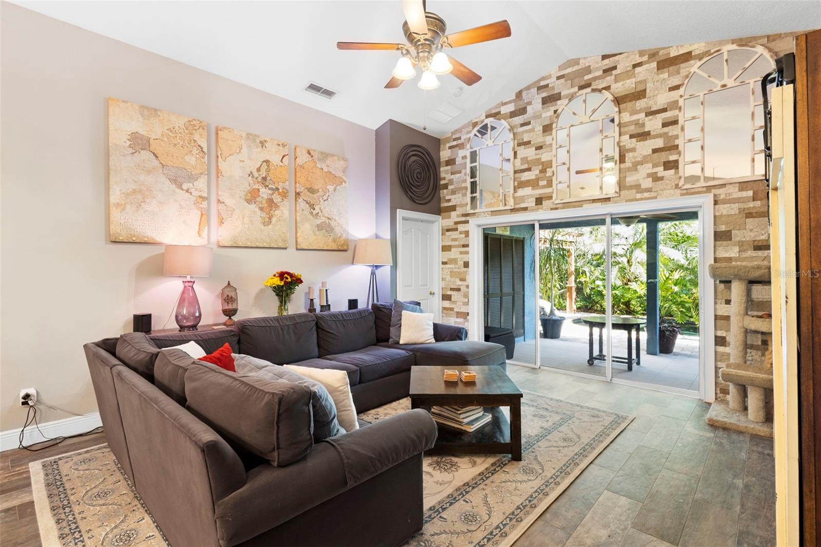 QUAIL HOLLOW ON RIVER - Residential