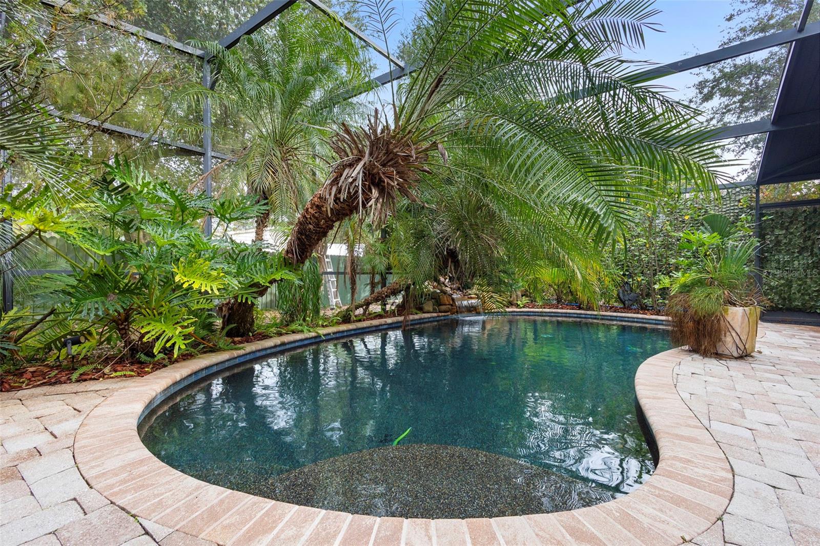 QUAIL HOLLOW ON RIVER - Residential