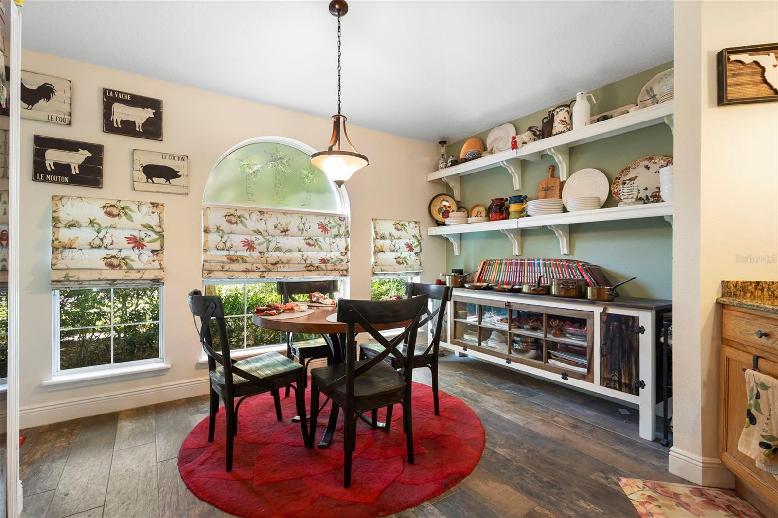 QUAIL HOLLOW ON RIVER - Residential