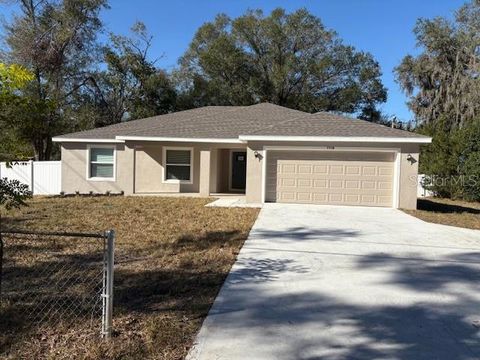 A home in LAKELAND