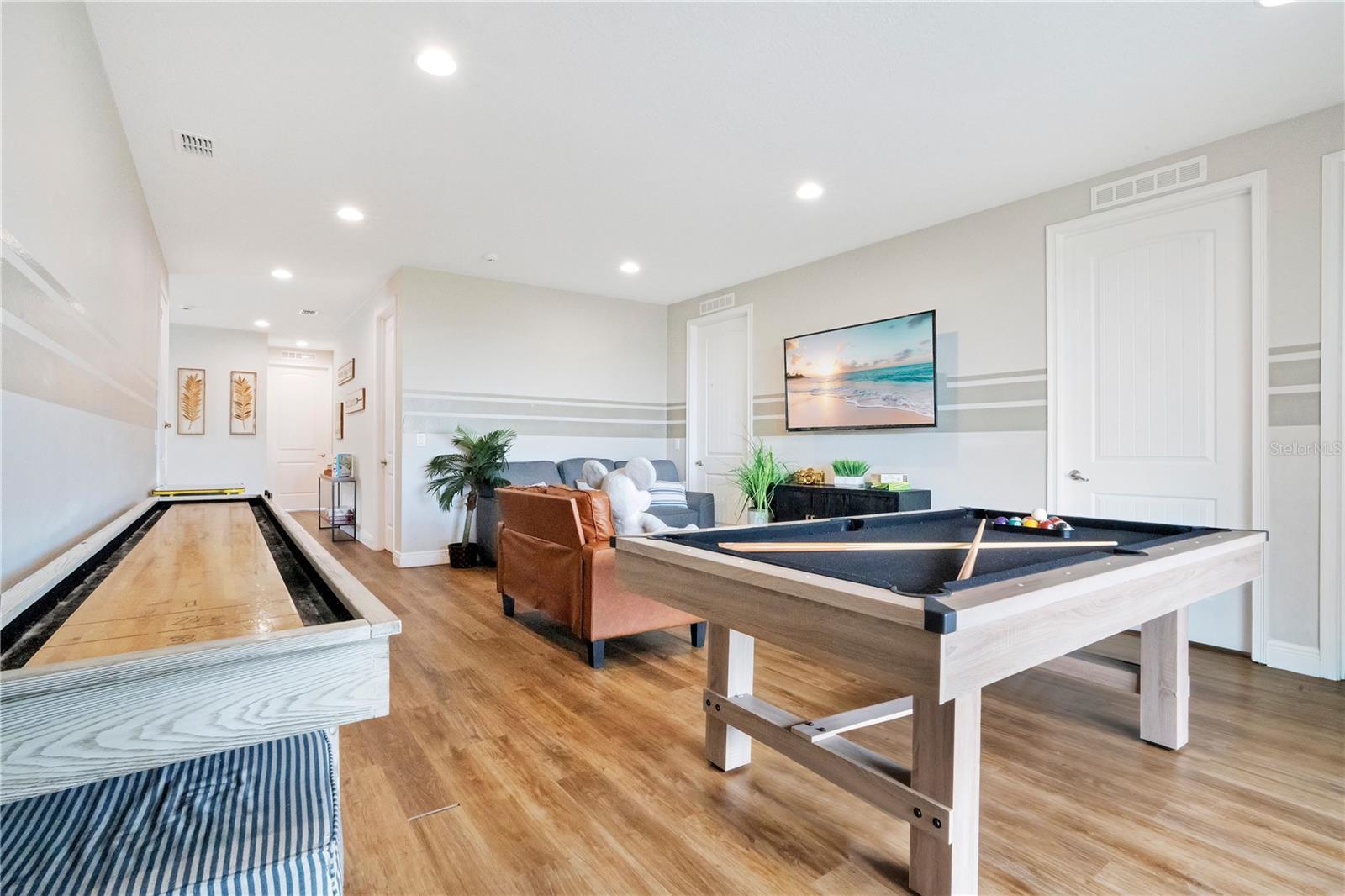 ENCORE AT REUNION - Residential