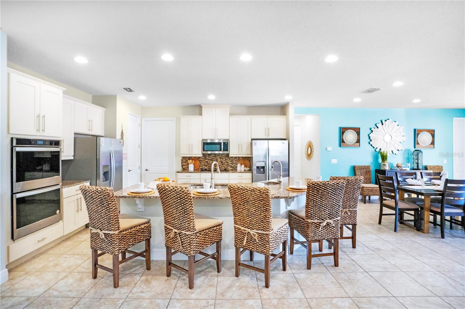 ENCORE AT REUNION - Residential