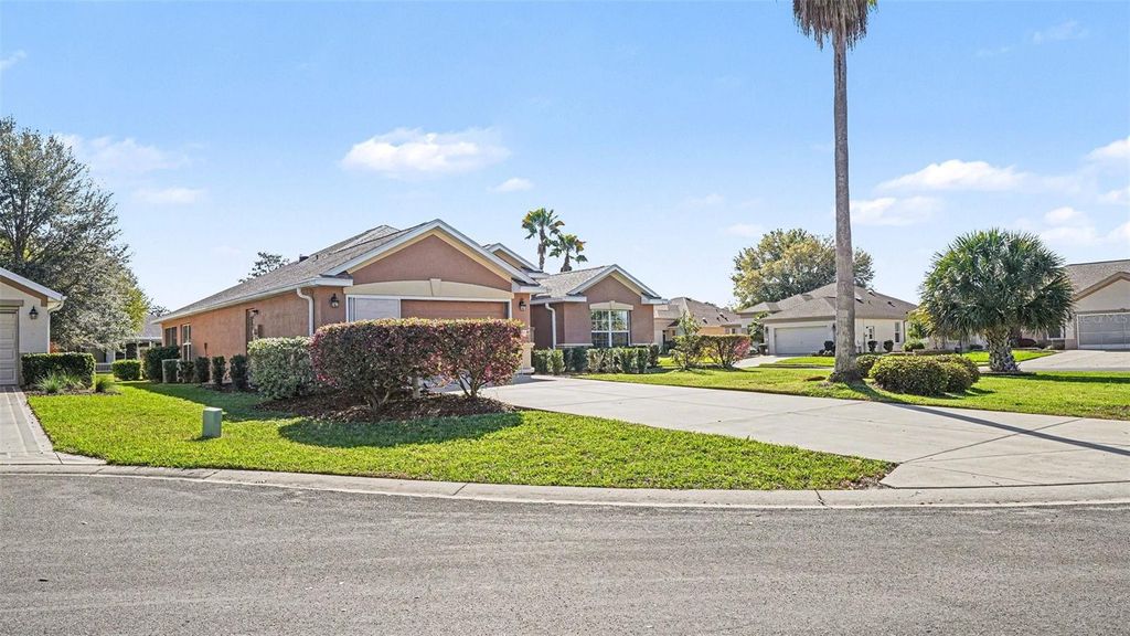 Photo of 13062 SE 89th Circle, Summerfield, FL 34491 (MLS # O6389291)