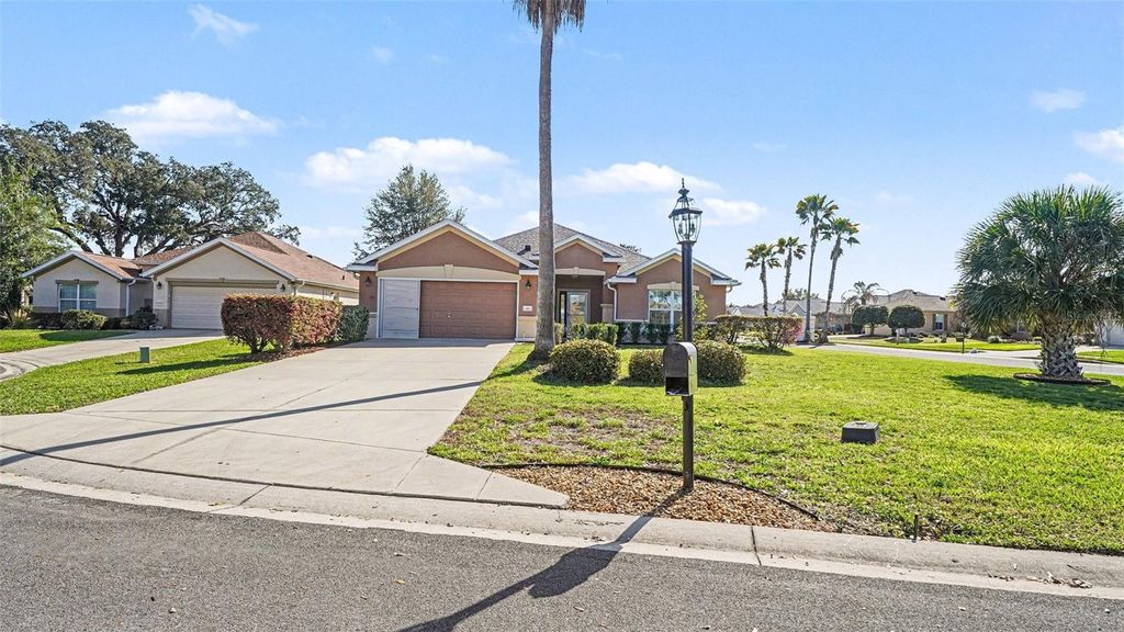 Photo of 13062 SE 89th Circle, Summerfield, FL 34491 (MLS # O6389291)