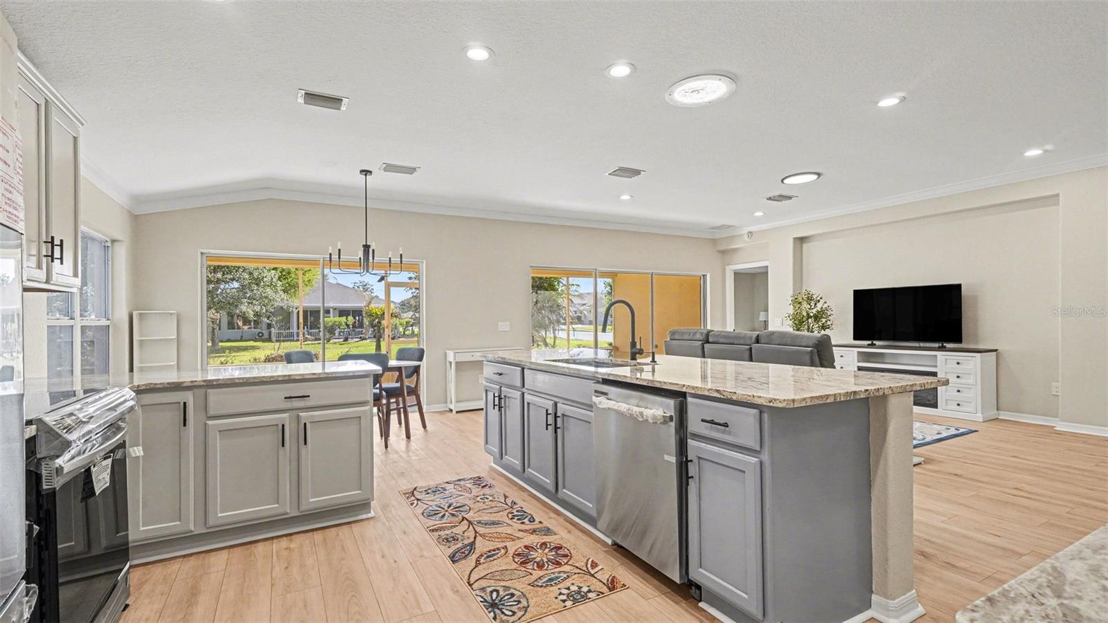 SPRUCE CREEK COUNTRY CLUB - Residential