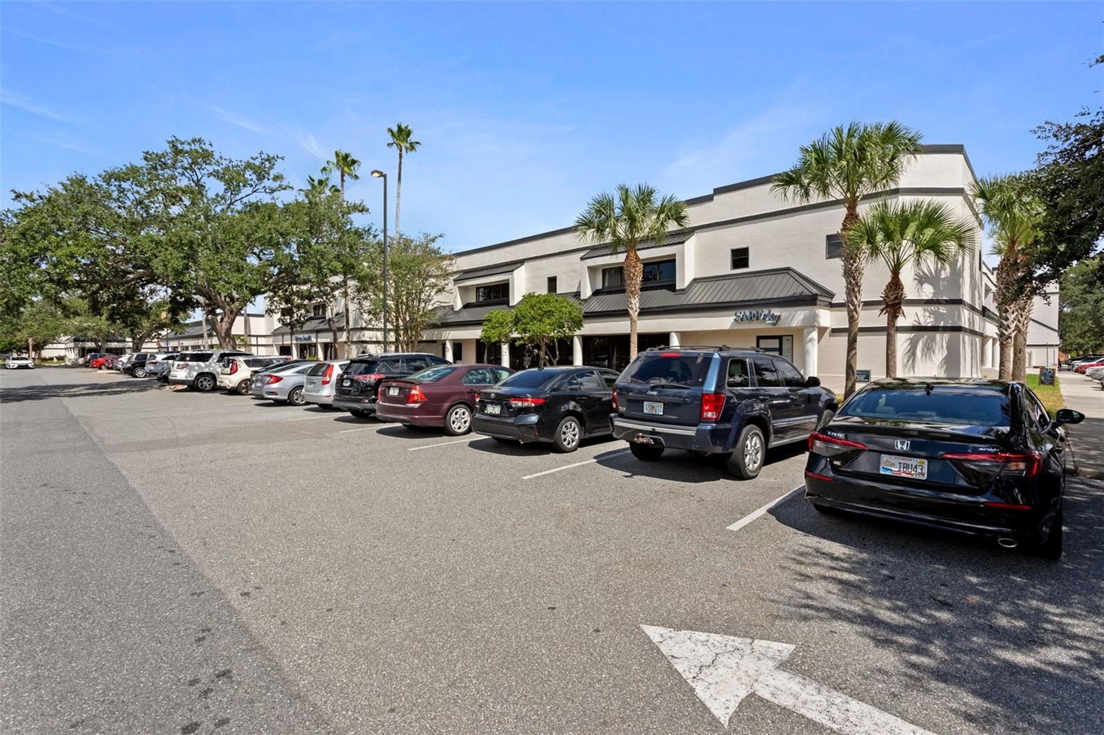 HOFFNER COMMERCE CENTER - Commercial Lease