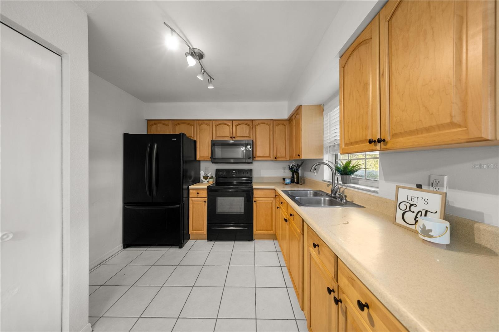 OCALA PARK ESTATE - Residential