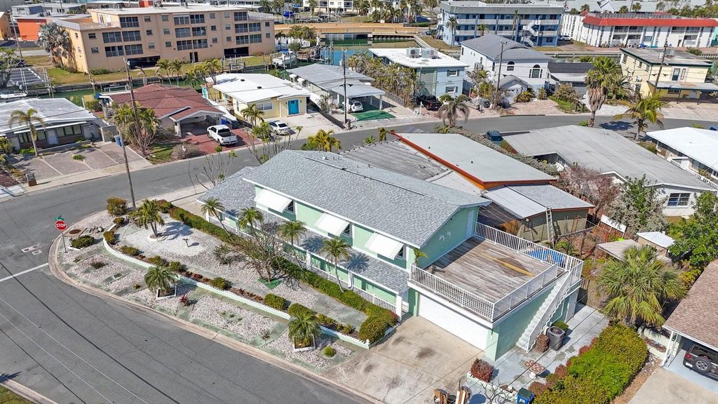 Photo of 11485 2nd Street E, Treasure Island, FL 33706 (MLS # TB8347122)