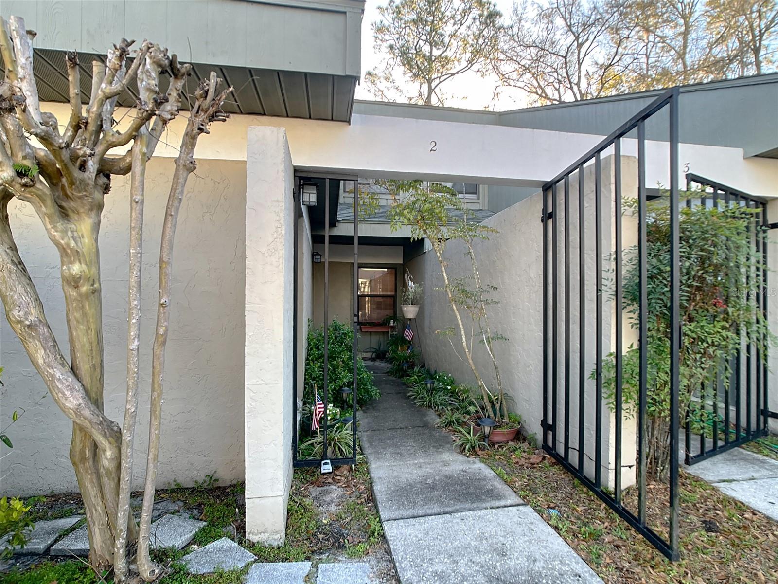 Similar Properties