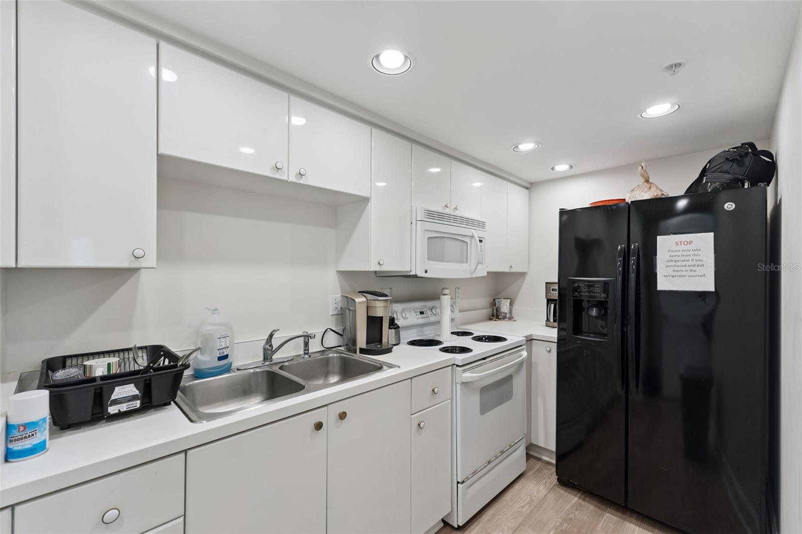 TOWERS AT PONCE INLET TOWER 08-09 CONDO PH 01 - Residential