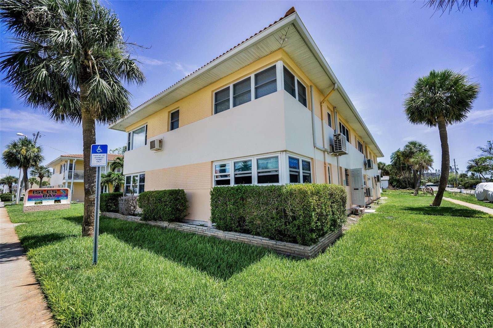 BAY ISLES CONDO - Residential