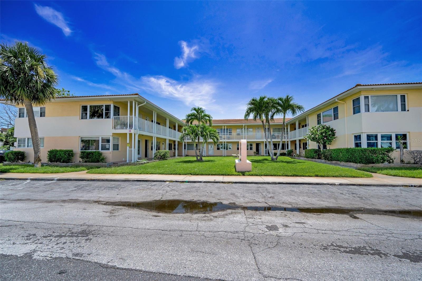 BAY ISLES CONDO - Residential