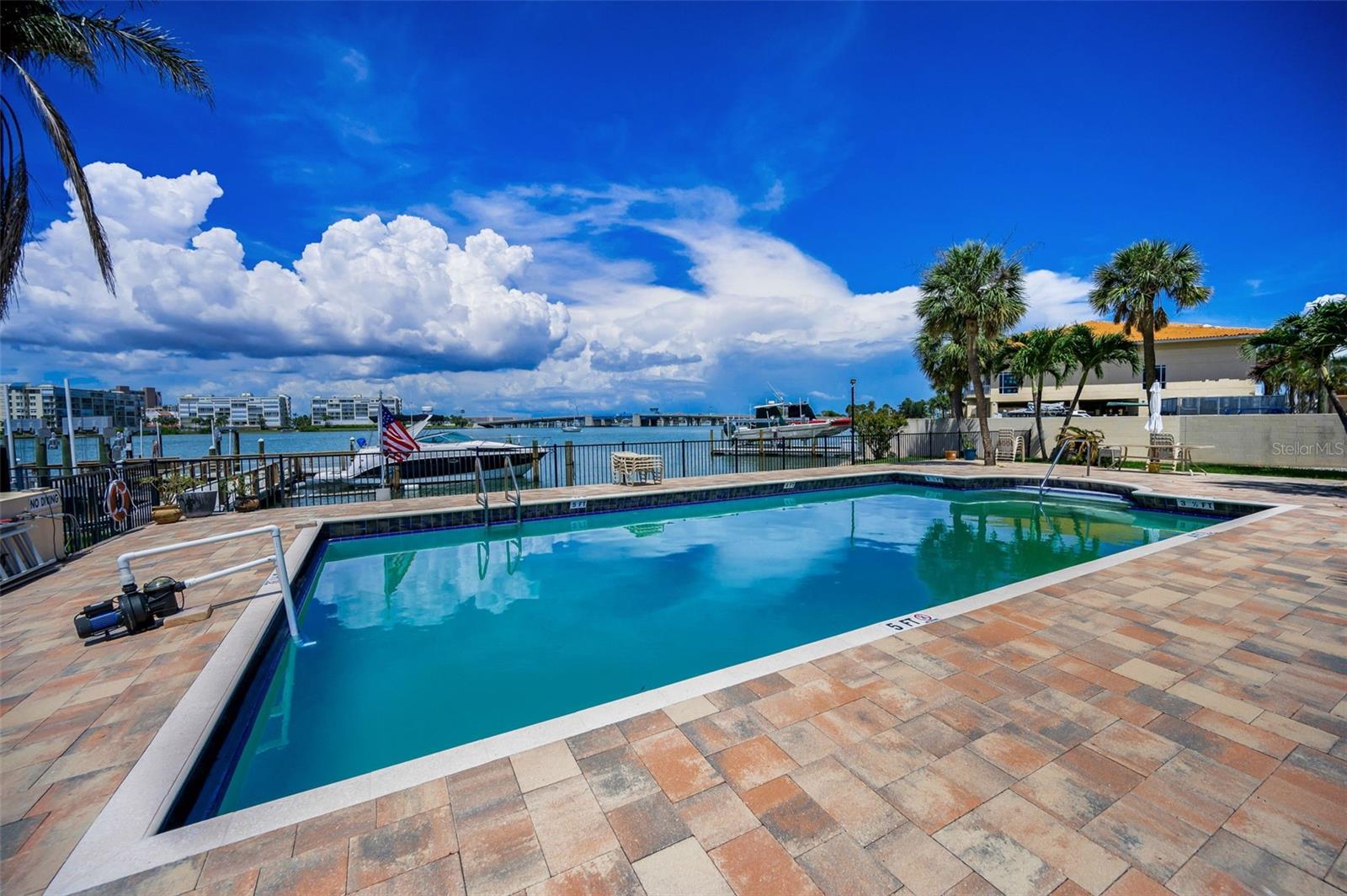 BAY ISLES CONDO - Residential