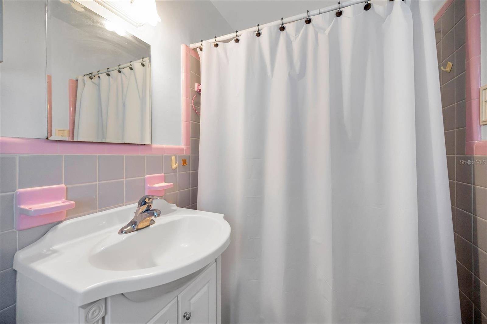 BAY ISLES CONDO - Residential