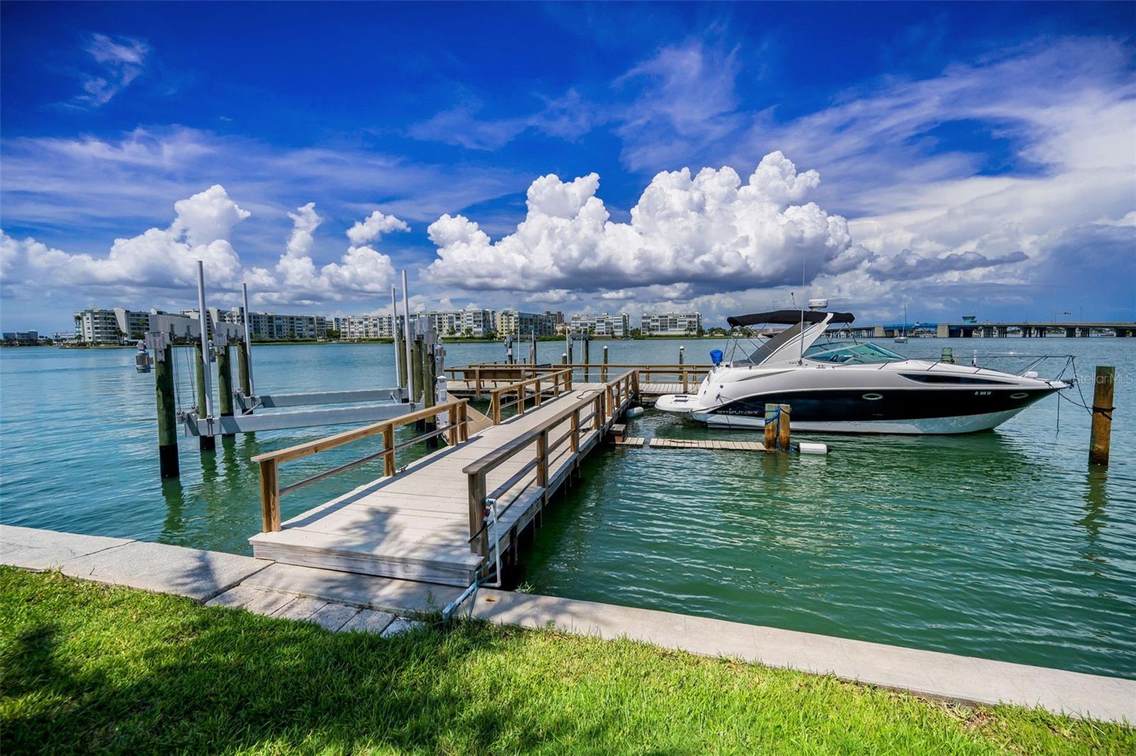 BAY ISLES CONDO - Residential