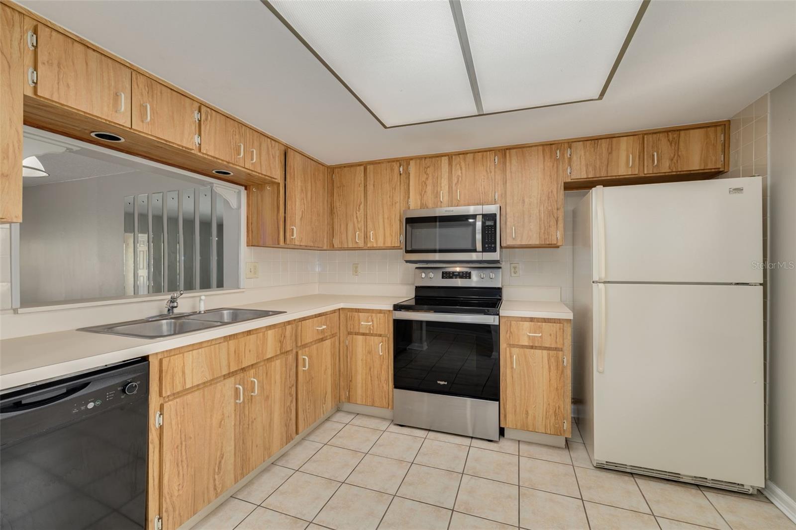 MAGNOLIA RIDGE CONDO - Residential Lease