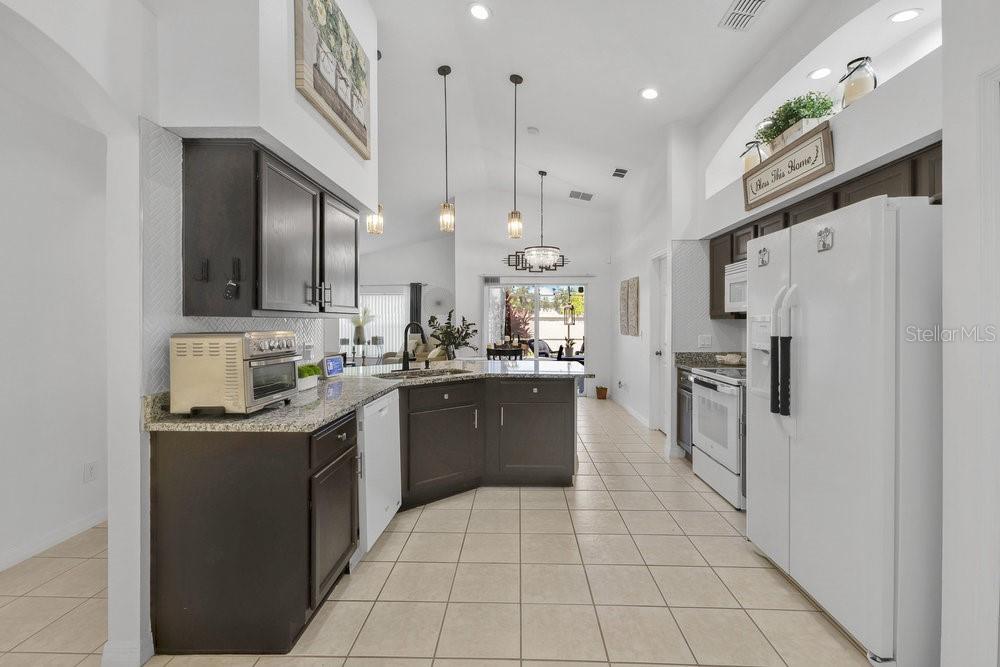 9736 HERON POINTE DRIVE