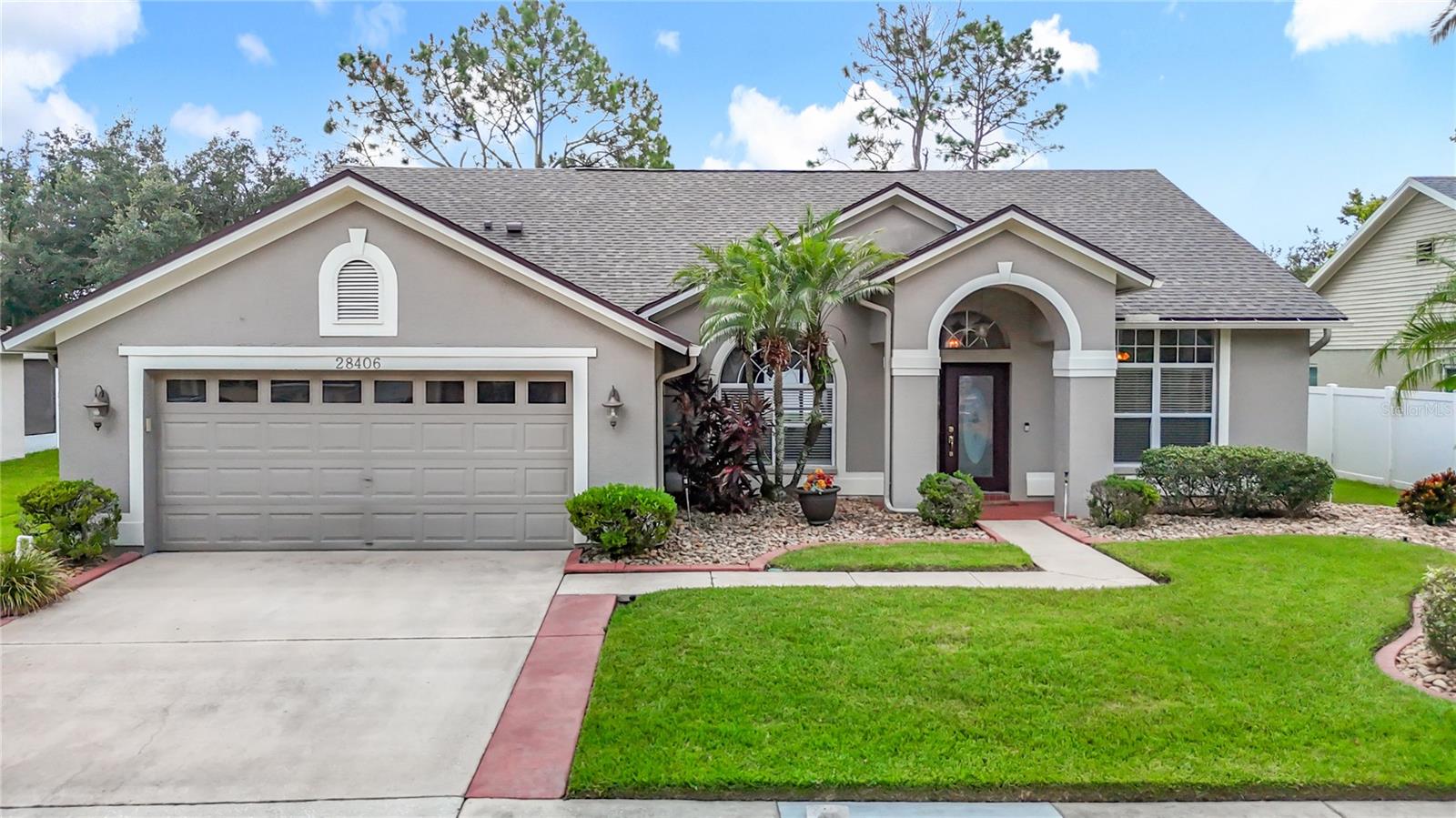 This beautiful 4-bedroom, 2-bath home in the sought-after Meadow Pointe community offers a bright, open floor plan perfect for both everyday living and entertaining. The spacious living area flows seamlessly into the kitchen, which features ample cabinetry, modern appliances, and a breakfast bar overlooking the dining space. The primary suite includes a walk-in closet and private en-suite bath, while three additional bedrooms provide plenty of space for family, guests, or a home office.
Recent updates add peace of mind, including a new roof and sealed slab for lasting durability. Enjoy relaxing outdoors in your private backyard or take advantage of Meadow Pointe’s resort-style amenities — pools, fitness centers, clubhouses, tennis courts, and playgrounds.
Conveniently located near top-rated schools, shopping, dining, and major highways, this home combines comfort, style, and location. Available now — schedule your showing today!