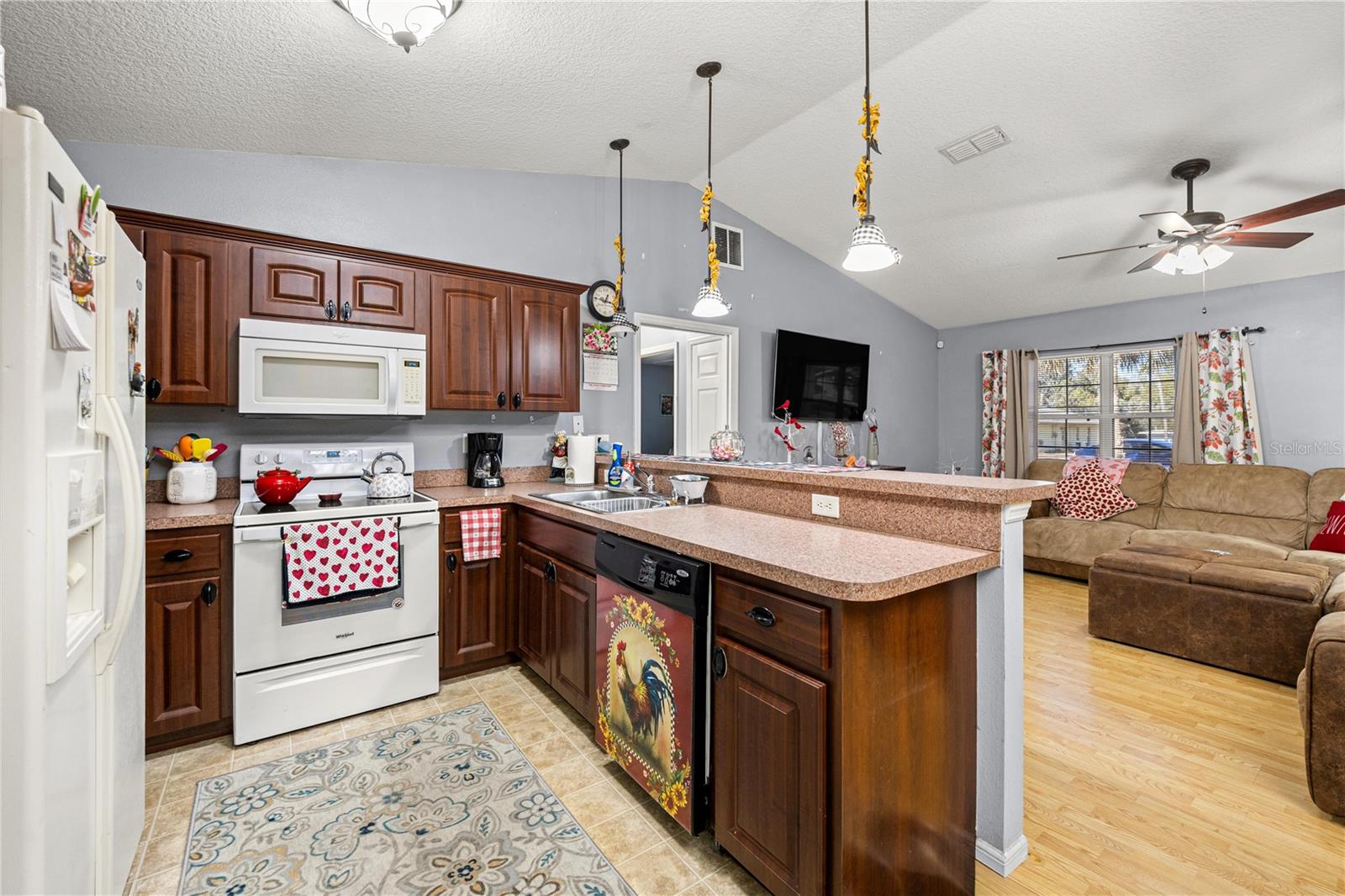 INVERNESS HIGHLANDS SOUTH - Residential